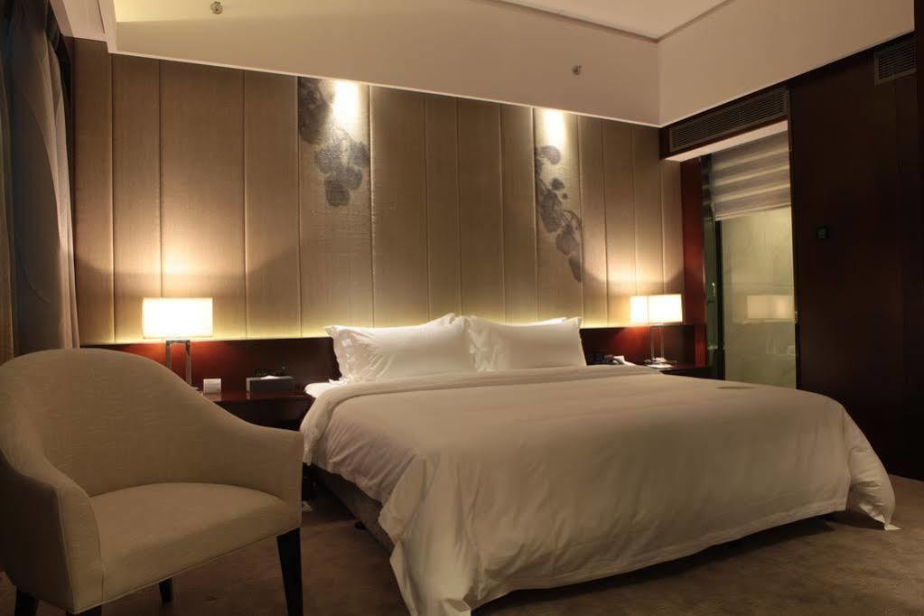 Fortune Century Hotel Zhuhai Exterior foto